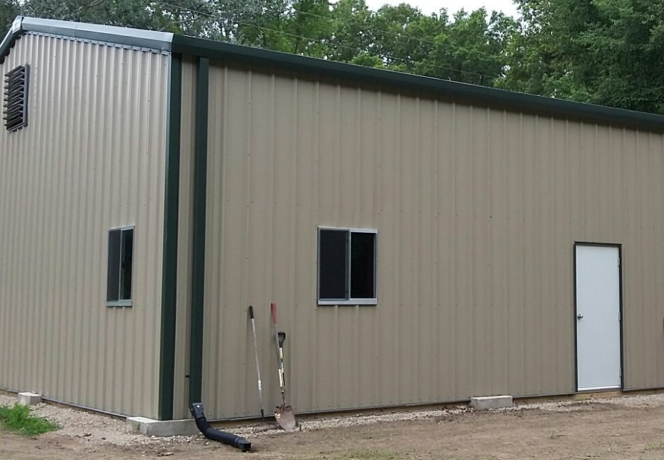 metal building gutters & downspouts